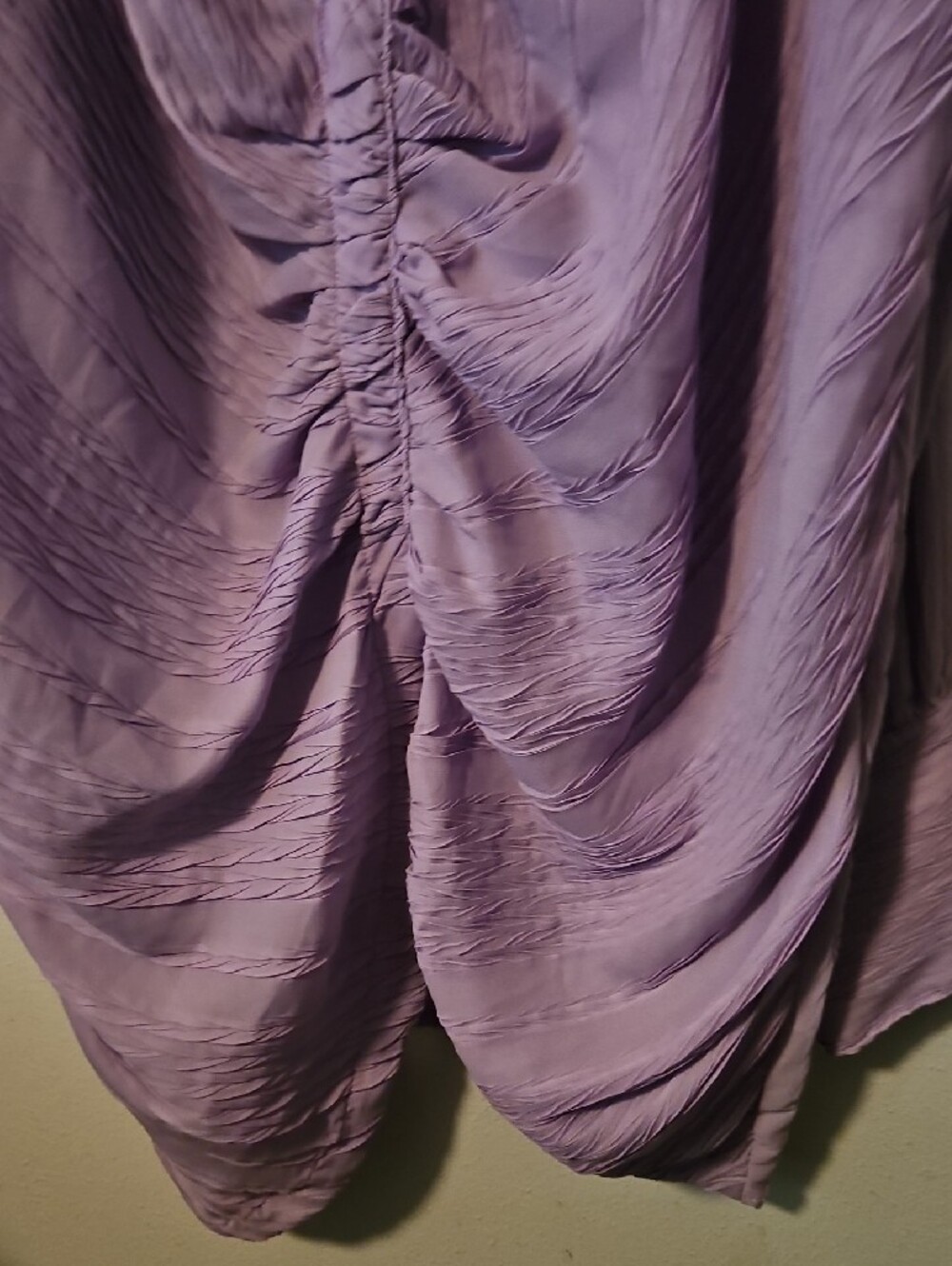 PrettyLittleThing Lilac Pleated Maxi Shirt Dresswith Ruched Front 22 - Picture 4 of 6